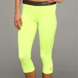 Nike pro capri Dri-fit size M